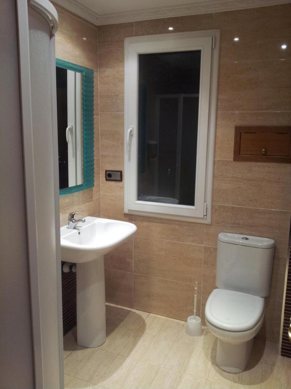 Hostal Conchi 미란다데에브로 외부 사진